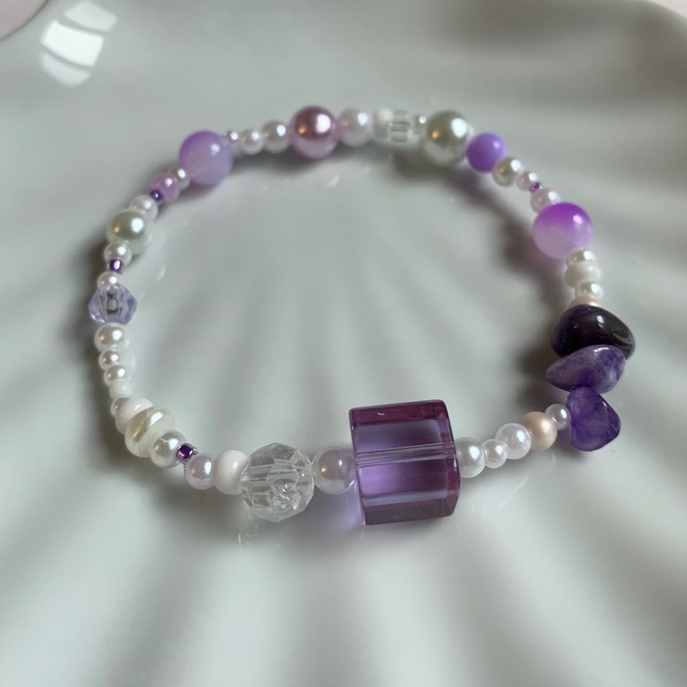 5/$20 ENTIRE SHOP CLEARANCE Amethyst handmade bracelet 💜 Cleansing, protection